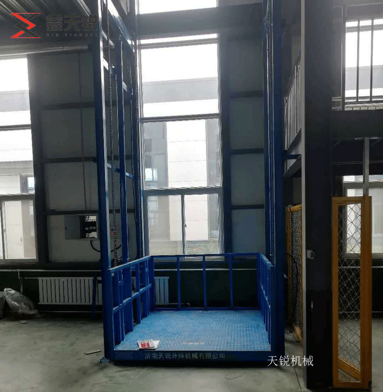 图木舒克导轨式升降机验收合格